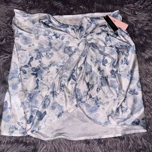 Victoria’s Secret blue floral sarong – large
